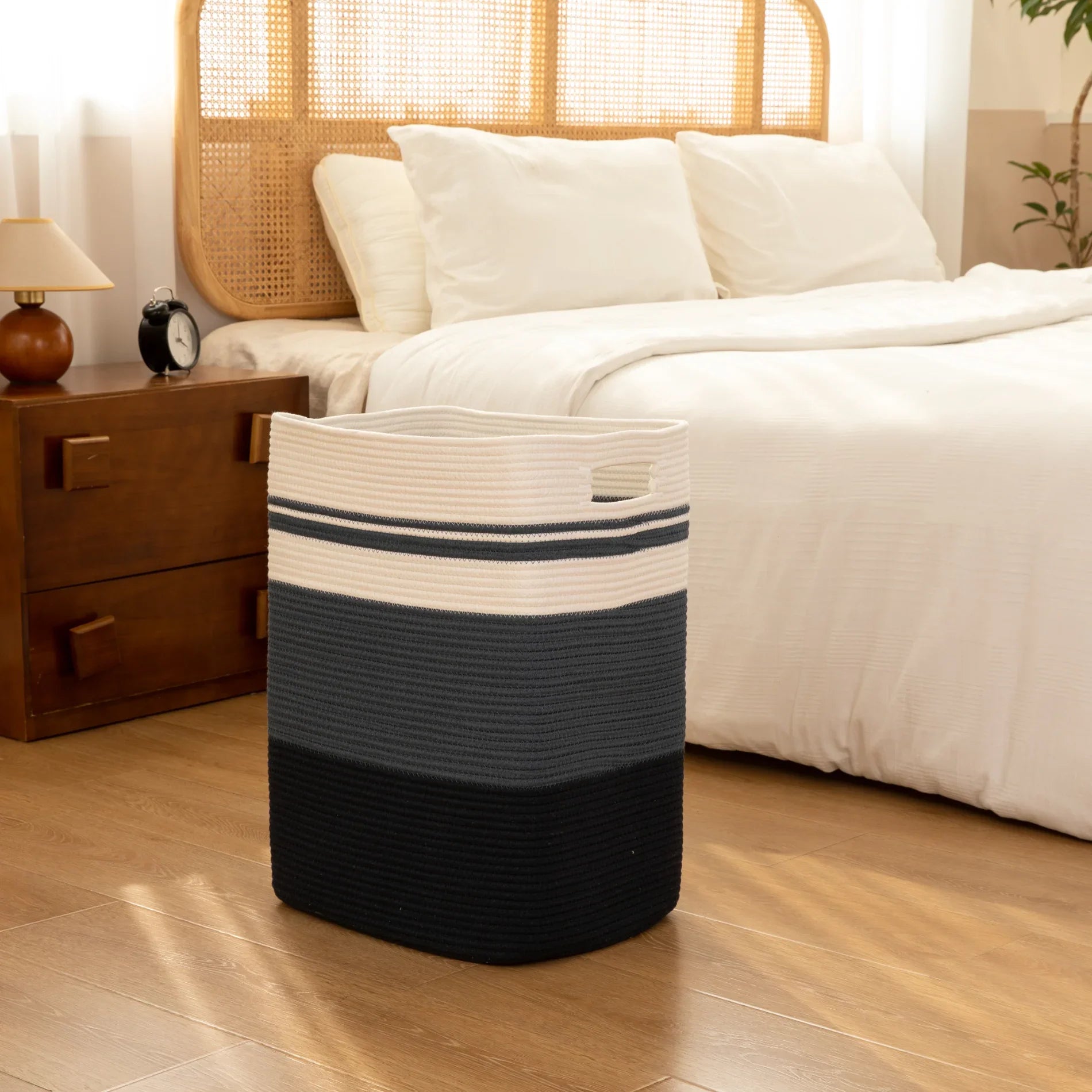 22"x16"x13" Woven Laundry Hamper - Oiahomy